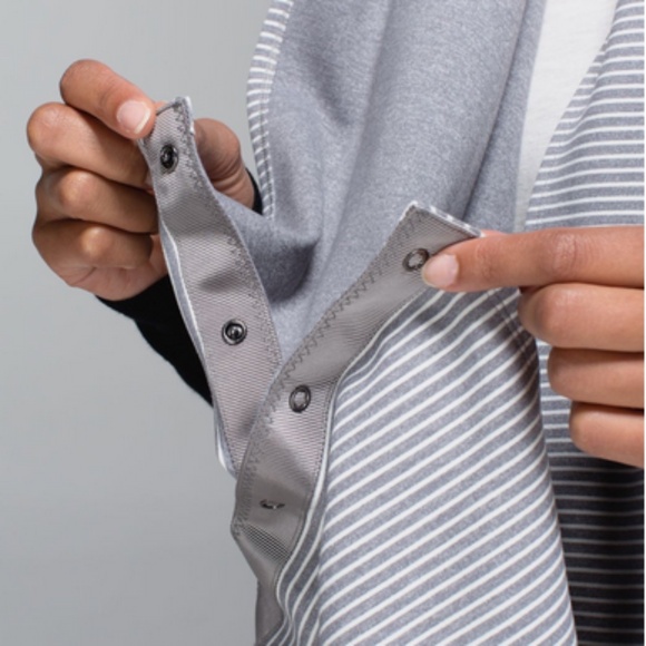 Lululemon Grey and White Striped Vinyasa Scarf/Wrap *Rulu, One Size - Picture 3 of 11